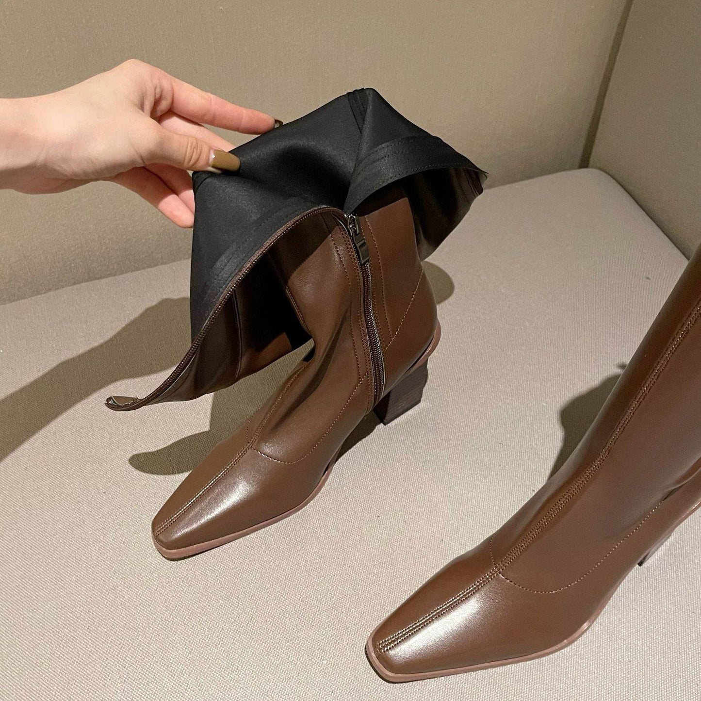 New Small Square Head Knight Boots Daily Net Red Match