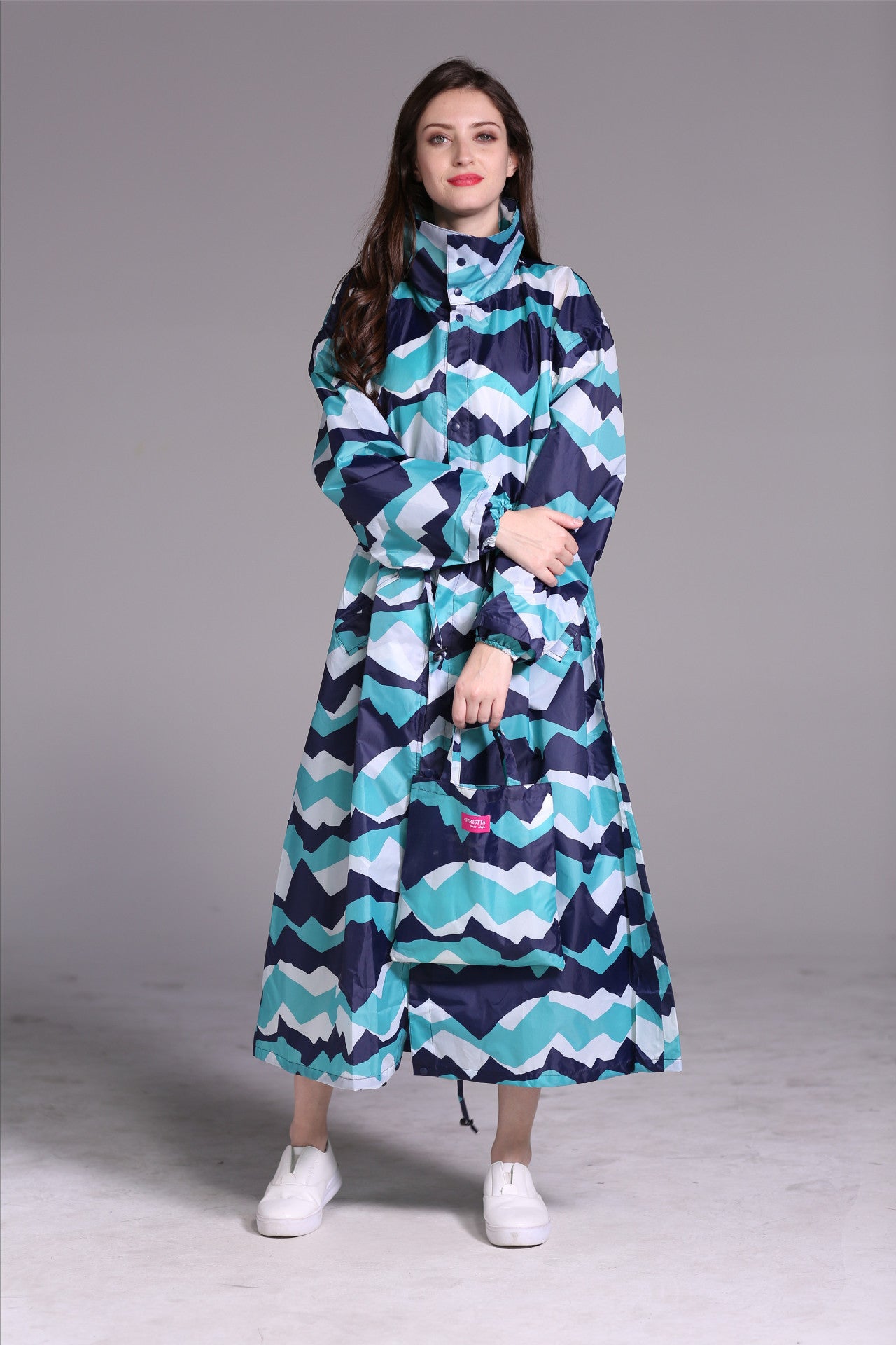 Extended Fashion Lightweight Large Size Sealing Raincoat 17001 Sky Blue Mountain