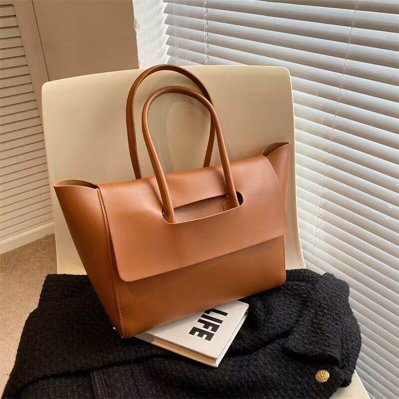 Fashion Women Shoulder Bags Large Capacity Handbags Simple Retro Tote Bags Solid Color Famous Brand High Quality Bags Light Brown