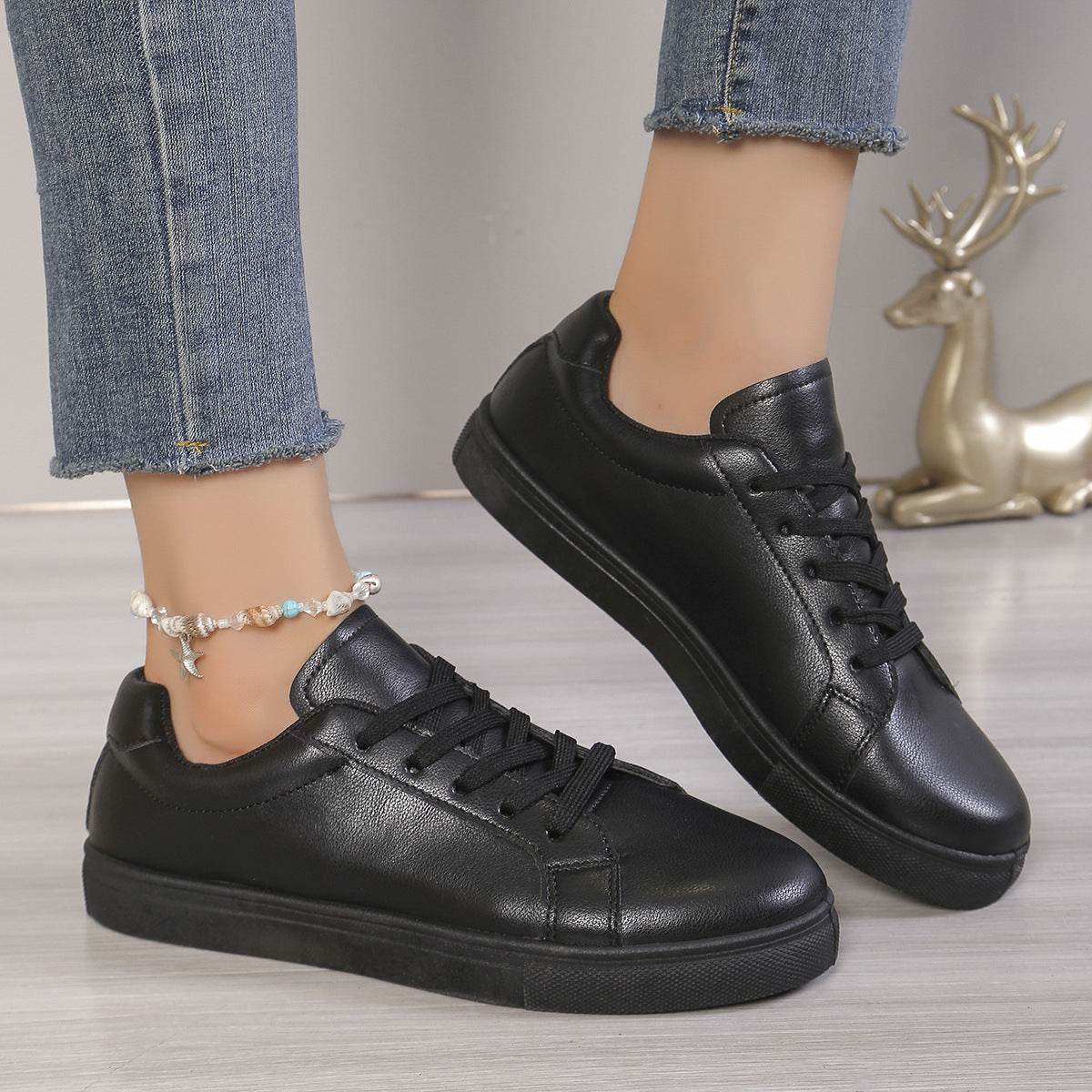 Lace-up White Shoes Women's Flat Leather Surface Sneakers Black