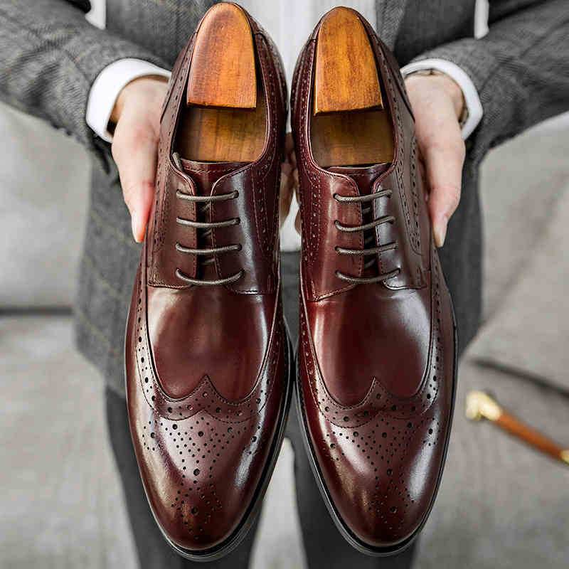 Brogue Men's Leather Pointed Handmade Leather Shoes Wine Red
