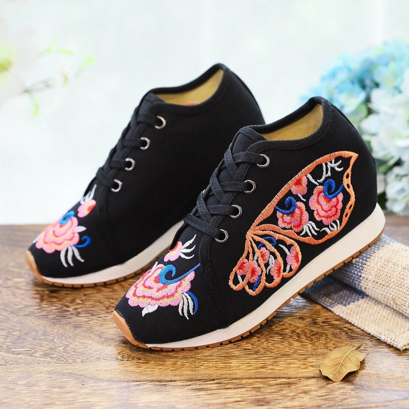 Travel Canvas Embroidered Sneaker Casual Fashion Cloth Shoes Ladies