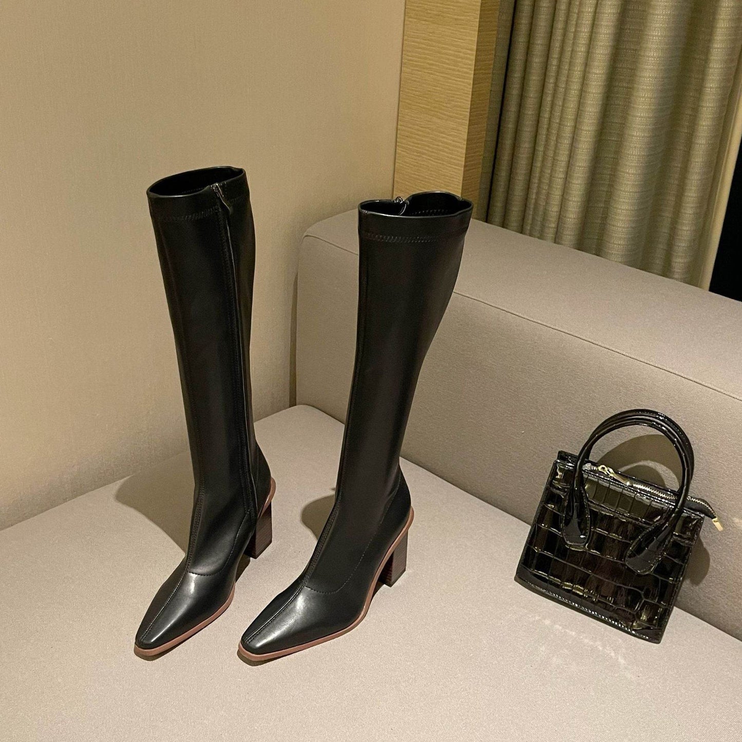 New Small Square Head Knight Boots Daily Net Red Match Black