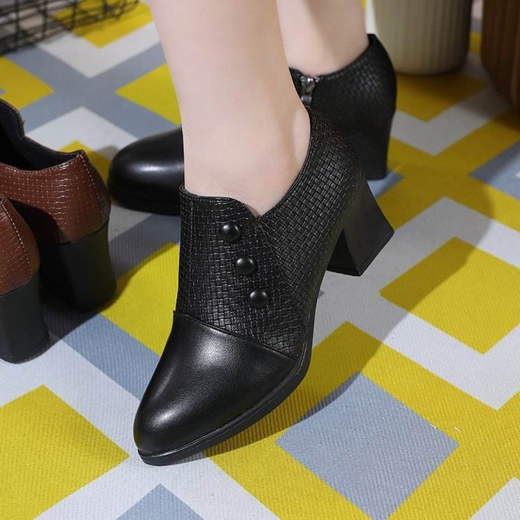 Middle-aged And Elderly Mom Shoes Women's Spring New Korean Fashion Black