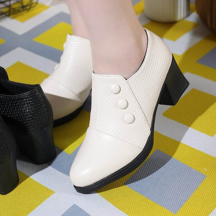 Middle-aged And Elderly Mom Shoes Women's Spring New Korean Fashion White