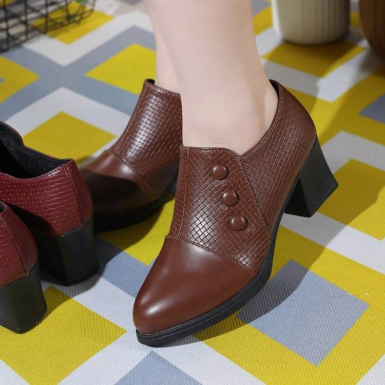 Middle-aged And Elderly Mom Shoes Women's Spring New Korean Fashion Dark Brown